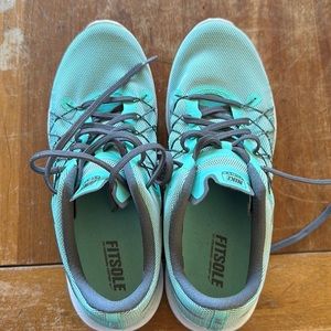 Nike Fury 2 Flex Fit sole ladies size 9